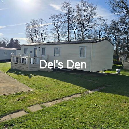 Del'S Den Lakeside Weeley Bridge Eksteriør billede