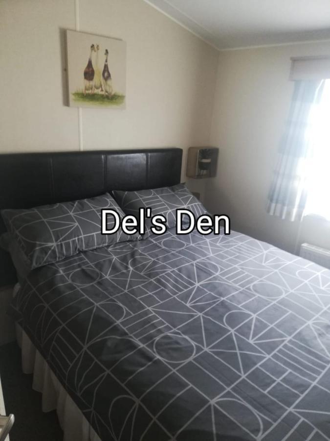 Del'S Den Lakeside Weeley Bridge Eksteriør billede