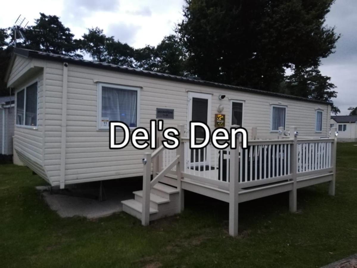 Del'S Den Lakeside Weeley Bridge Eksteriør billede