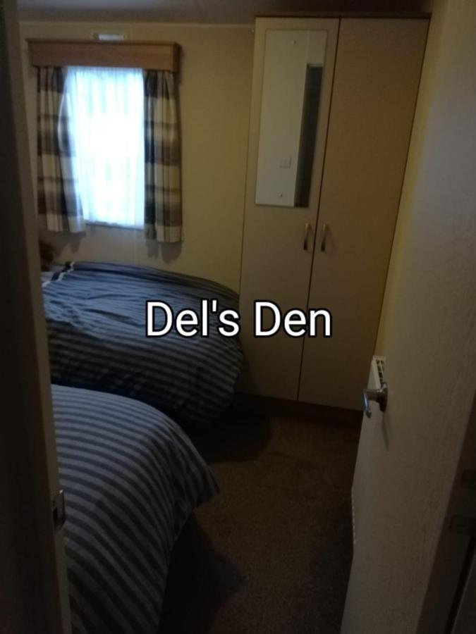 Del'S Den Lakeside Weeley Bridge Eksteriør billede