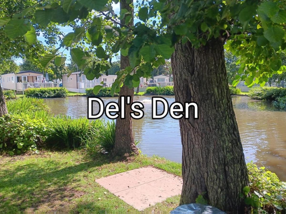 Del'S Den Lakeside Weeley Bridge Eksteriør billede