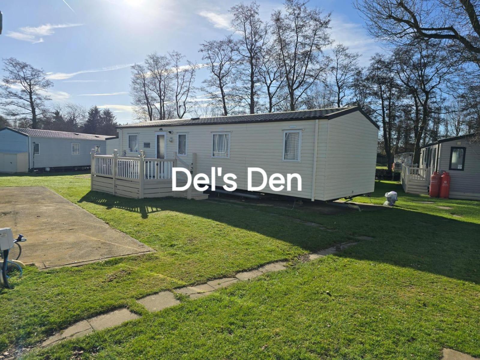 Del'S Den Lakeside Weeley Bridge Eksteriør billede